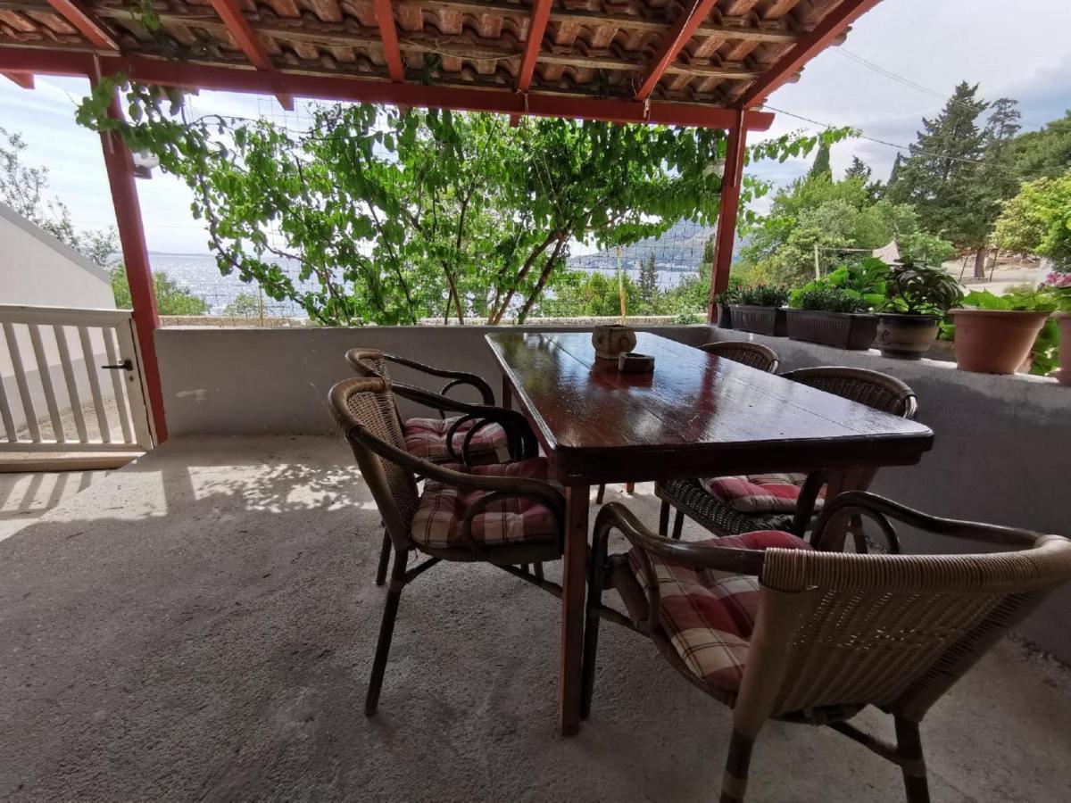 Apartment Nera Оміш Номер фото